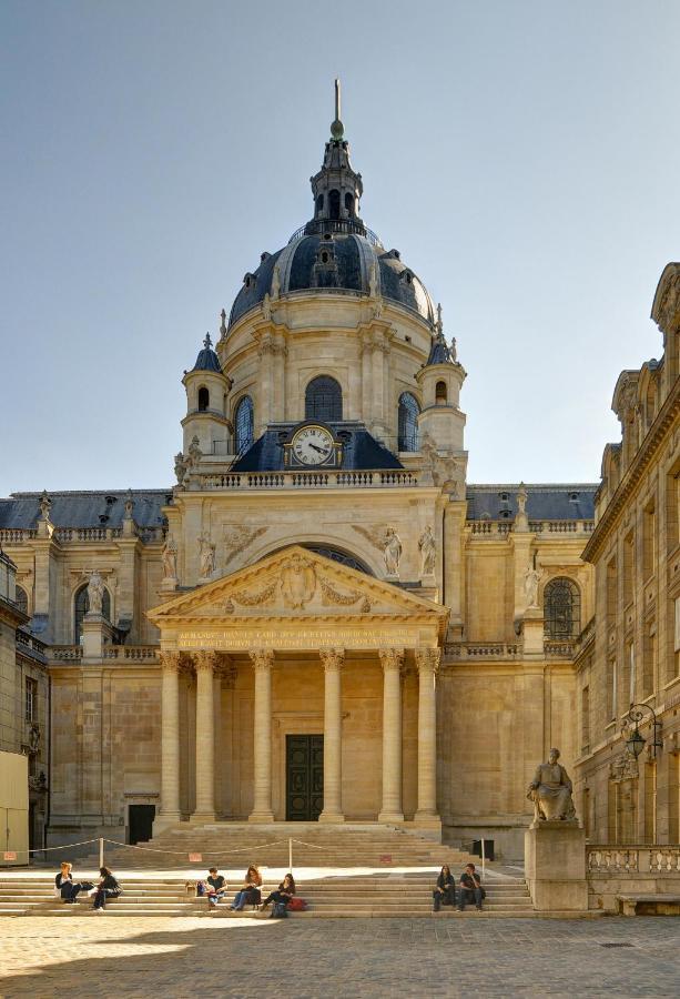 شقة Petite Maison Avec Cour Dans Les Beaux Quartiers-Vous Faites Le Menage- Very Good Prices For T-H-E Location But You Have To Clea-N Th-E Flat باريس المظهر الخارجي الصورة